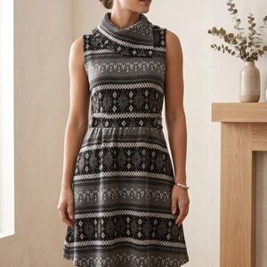 Monteau Los Angeles Knit Dress Gray / White Geometric Patterned + Button Accents